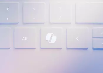 Microsoft добавила к клавиатурам компьютеров с Windows 11 клавишу "Сделать все зашибись" (да, это кнопка Copilot)