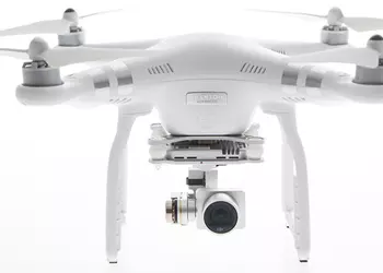 Квадрокоптеры DJI Phantom 3 Advanced и Professional с возможностью стриминга в Youtube