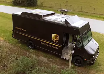 UPS тестирует грузовики с дроном-курьером на крыше