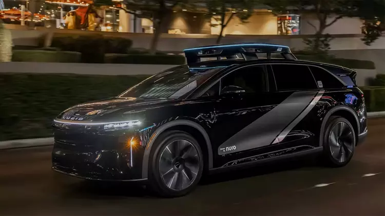 Nuro в Токио: американские беспилотники учатся выживать в японском хаосе