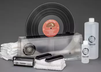Как правильно ухаживать за виниловыми пластинками