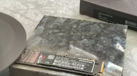 Samsung Deutschland offers the user to smash the SSD with a hammer to get a new drive under warranty