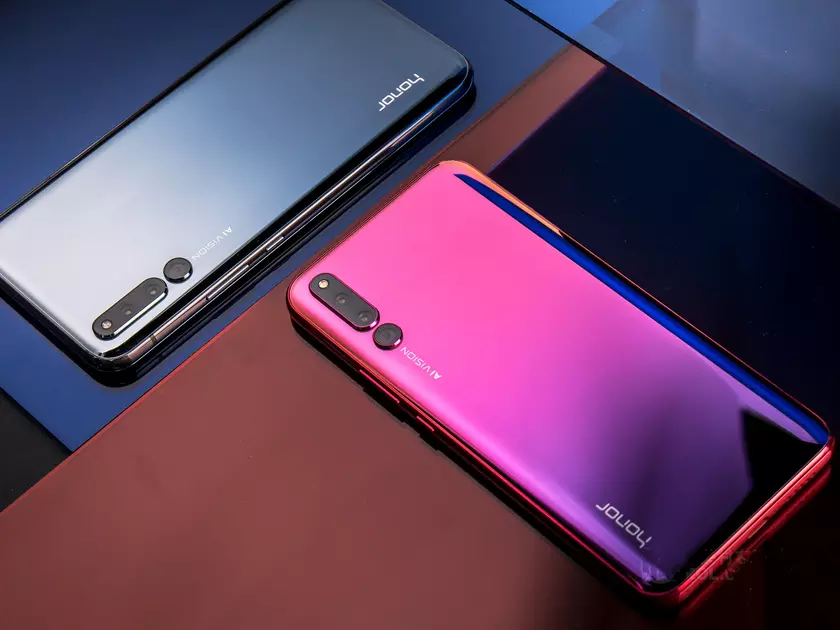 CEO Honor подтвердил разработку нового смартфона Honor Magic: аппарат будет конкурировать с флагманами Huawei Mate и Huawei P