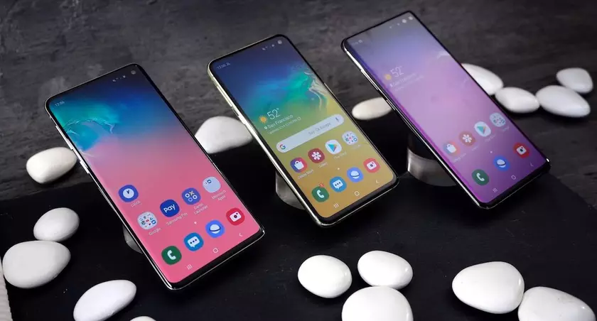 Старые флагманы Samsung получили операционную систему Android 12