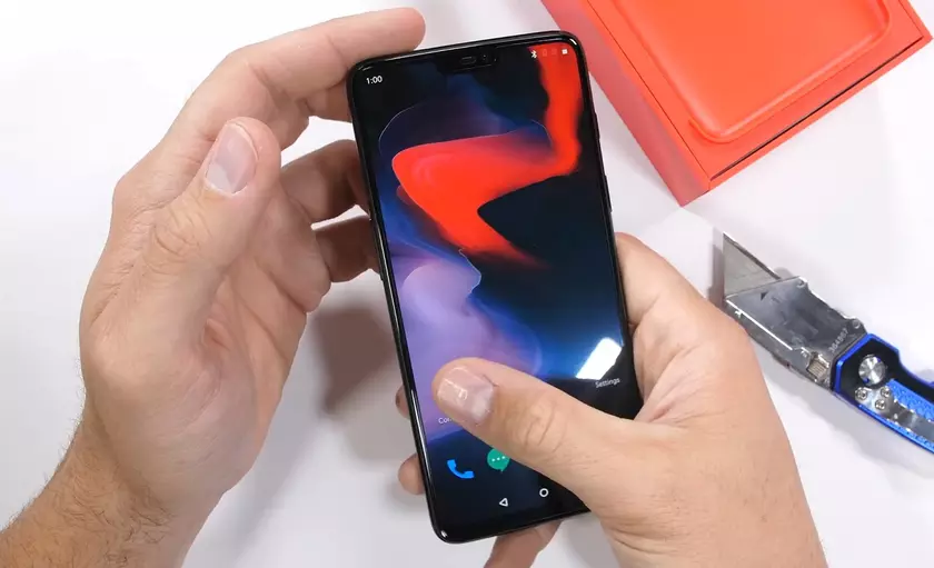 Флагман OnePlus 6 прошёл испытания на прочность