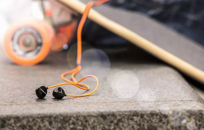 Beyerdynamic представила бюджетные проводные наушники Beat Byrd