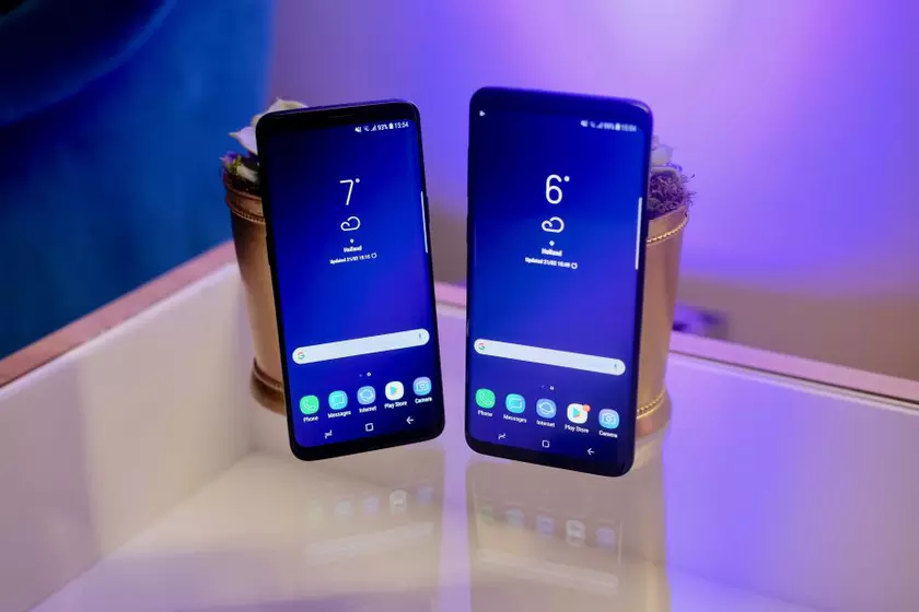 Смартфоны Samsung Galaxy S9 обошли iPhone X и стали самыми продаваемыми в мире