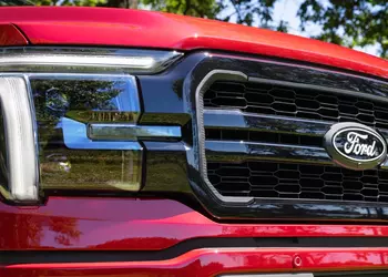 Ford Motor Company запатентовала съемное зарядное устройство для гаджетов