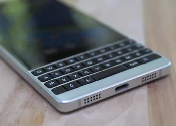 TCL тизерит анонс нового смартфона BlackBerry KEY2 LE на IFA 2018