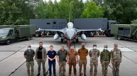 Фонд «Повернись живим» передав ЗСУ мобільні комплекси для обслуговування літаків F-16 (відео)