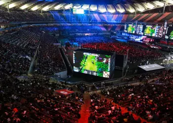 Facebook получил эксклюзивное право на трансляцию CS:GO и Dota 2