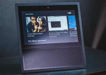 Facebook к лету выпустит две модели «умных колонок»