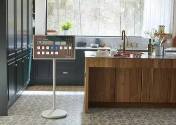 LG представила телевизор, которому не нужны провода и розетка — у StanbyME есть свой аккумулятор