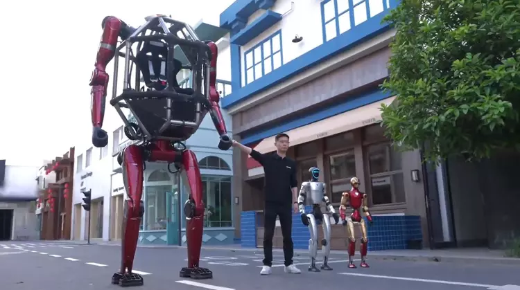 Unitree GD01: China's $537k rideable transformer ...