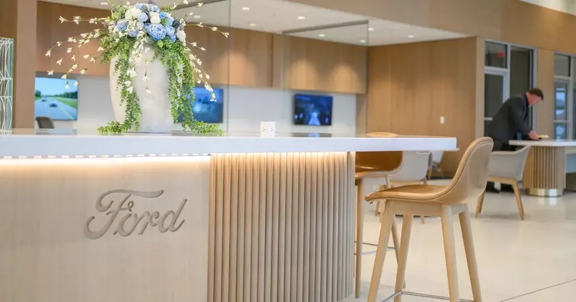 Новый стандарт: Автосалон в стиле Signature 2.0