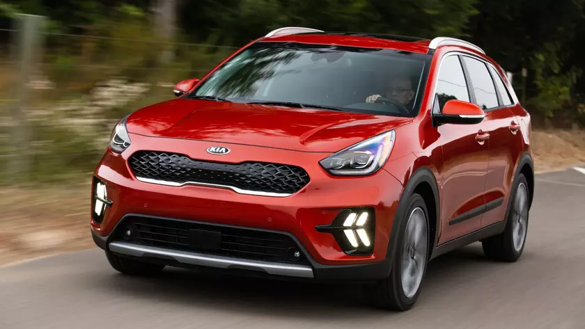 Kia Niro Hybrid: Driving Towards a Greener Future with Advanced Technology