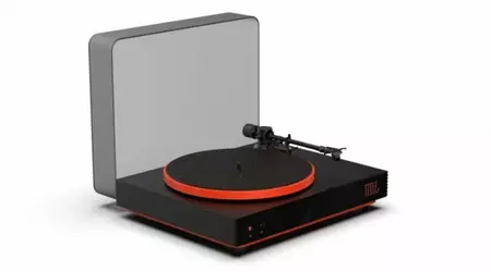 JBL Spinner BT: JBL's first Bluetooth player with aptX HD, with which you can listen to vinyl records on wireless speakers and headphones