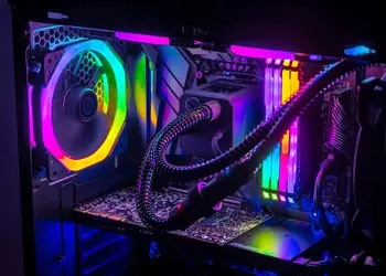 5 компьютерных компонентов с RGB-подсветкой
