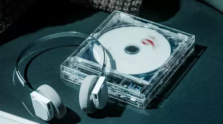 ClearFrame transparent CD player for hipsters and buzzers who want to show that they know something about "real sound"