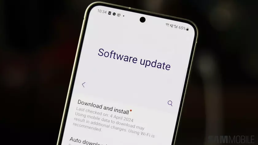 Безопасность в приоритете: Samsung Galaxy A24 получил новое обновление