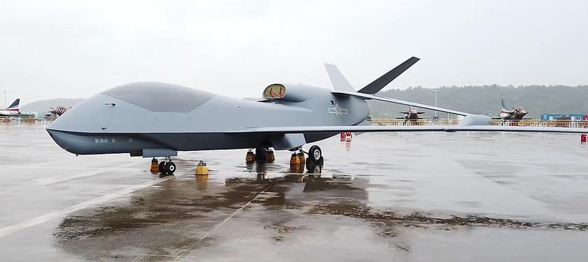 La Chine envoie pour la première fois le WZ-7 Soaring Dragon, l'analogue du RQ-4 Global Hawk, sur les îles du Japon