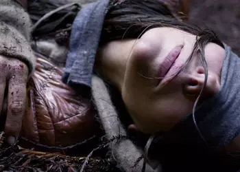 Вышел второй трейлер фантастического хоррор-триллера с Сандрой Буллок «Птичий короб»