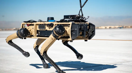 Elite US units test armed "robot dogs" 