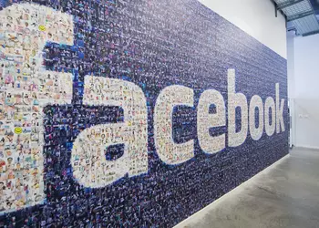 Facebook запустит социальную сеть для делового общения