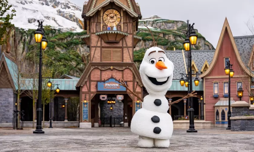Robotic Olaf: Disney's Adorable Companion Transforms Into a Smart Bot