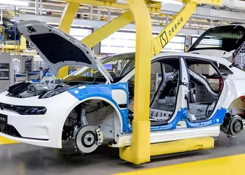 Китайский десант в Европе: Geely начнёт собирать премиальные авто на заводах Volvo в 2028 году