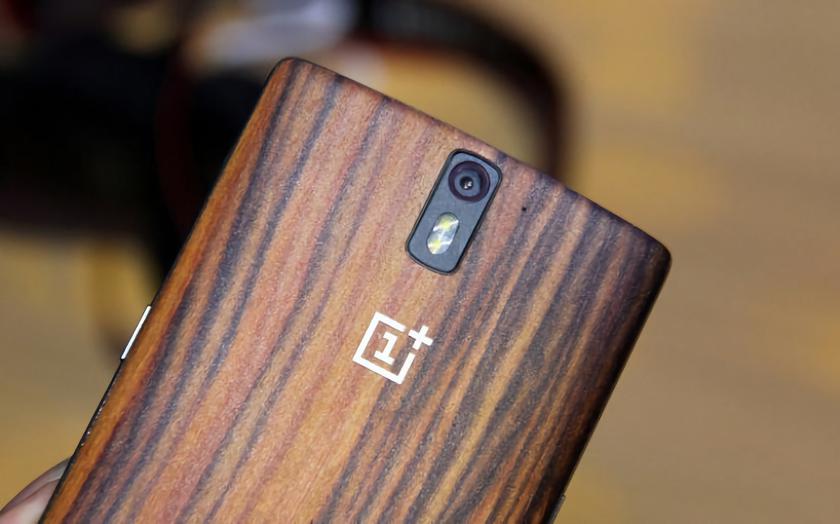 Инсайдер: OnePlus 12 может получить специальную версию с задней панелью из дерева, как у OnePlus One и OnePlus 2