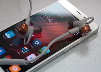 Обзор Bluetooth стереогарнитуры Plantronics BackBeat GO 3