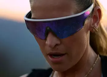 Для тех, кто живет в движении: представлены смарт-очки Oakley Meta Vanguard с интеграцией Meta AI и высокой автономностью