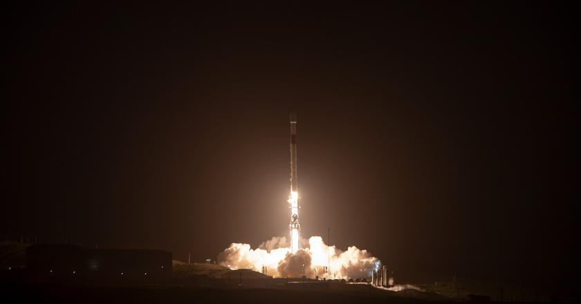 SpaceX вывела на орбиту 13 спутников с поддержкой Direct to Cell, к которым могут подключаться смартфоны
