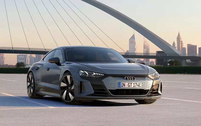 Audi e-tron GT: электрический спорткар на платформе Porsche Taycan с запасом хода более 488 км, разгоном до «сотни» за 3.3 сек. и ценником от 99 800 евро