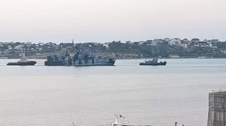 A photo has been published of the towing of the $45 million missile ship Samum, which was hit by the Ukrainian experimental drone Sea Baby