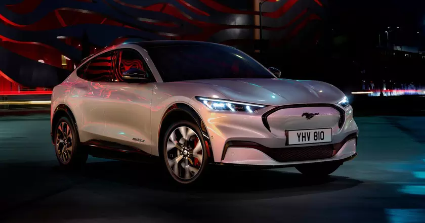 Nuevo Ford Mustang Mach-E: La Reinvención Eléctrica del Ícono Americano