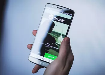 Spotify тестирует функцию загрузки своей музыки в библиотеку