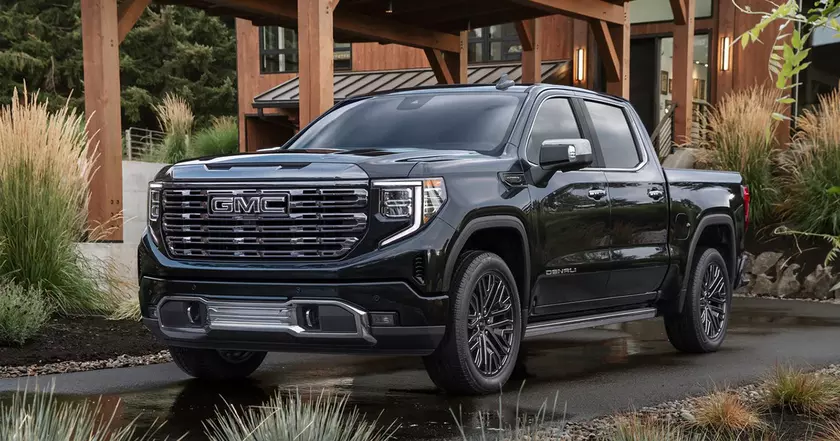 Exploring the 2023 GMC Sierra: The Latest Tech Innovations in a Classic Pickup