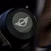 Миниатюра модели MINI Cooper с ретро-силуэтом
