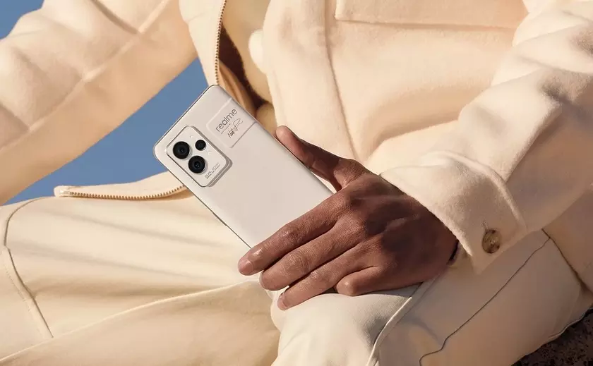 Самый дорогой флагман в истории компании – стала известна цена Realme GT 2 Pro