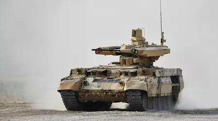 Des drones FPV bon marché ont touché un rare véhicule de combat russe Terminator et le char T-80 qui tentait de l'évacuer.