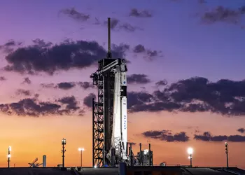 SpaceX с третьей попытки отправила к МКС космический корабль Crew Dragon с четырьмя астронавтами