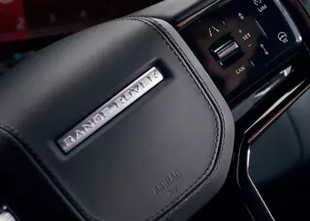 Jaguar Land Rover приостанавливает поставки автомобилей в США из-за пошлин Трампа