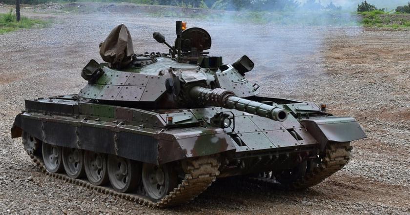Ukraina po raz pierwszy pokazuje na polu walki zmodernizowane czołgi M-55S