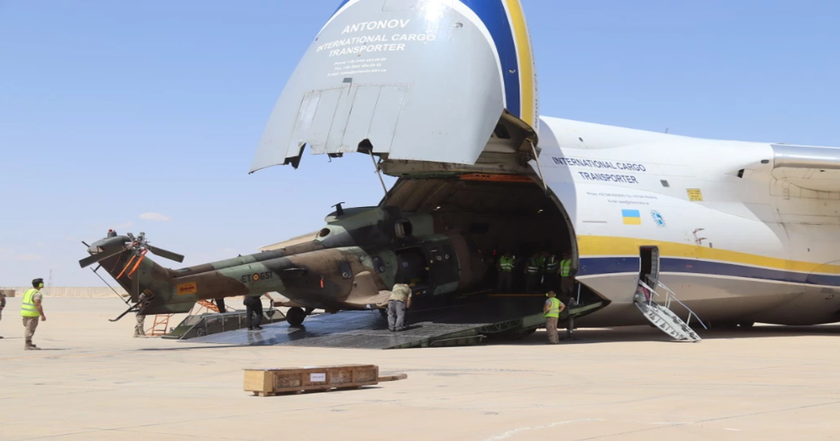 Украинский Ан-124 "Руслан" транспортировал в Ирак испанские вертолеты 
