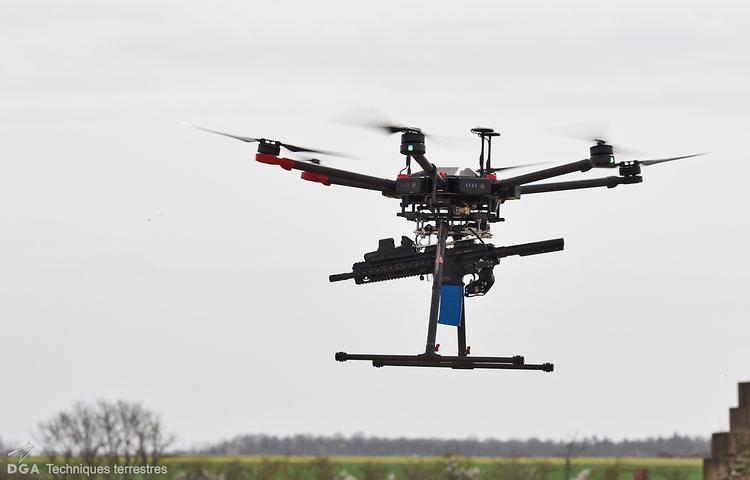France tests multicopter AVATAR equipped with German HK416