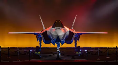 Lockheed Martin a dévoilé le premier avion de combat F-35 Lightning II de cinquième génération destiné à l'armée de l'air belge.