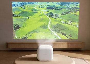Redmi Projector 5: Xiaomi выпустила бюджетные кинотеатры для потолка и стен