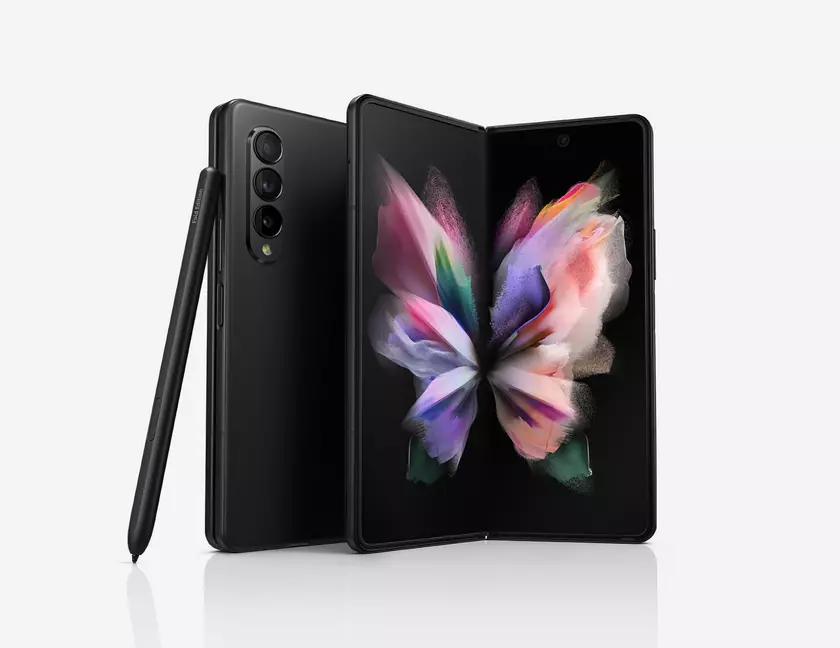 Не только Galaxy Flip 3: Samsung Galaxy Fold 3 также получил бета-версию One UI 6.0 с Android 14